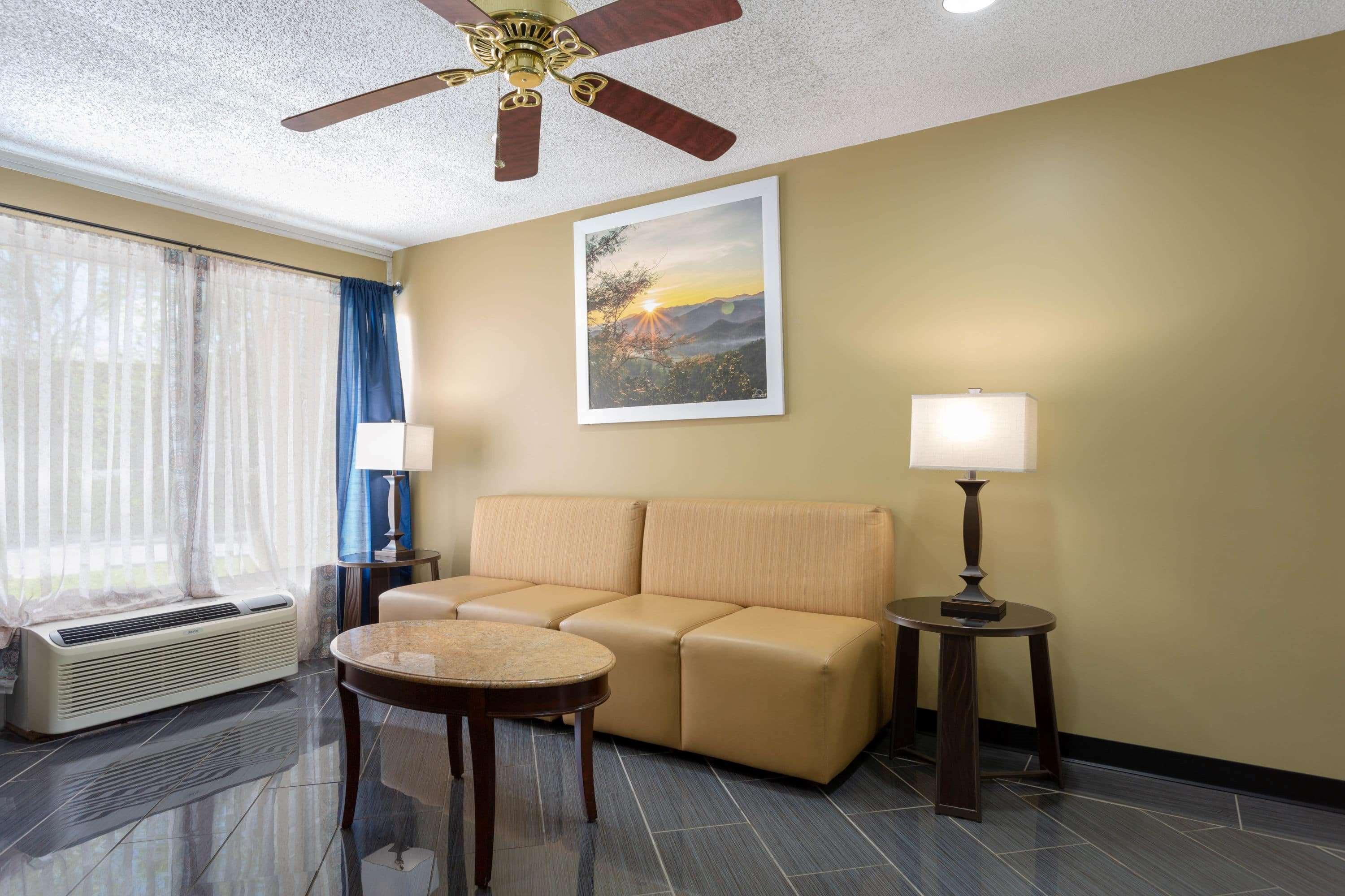 Days Inn By Wyndham Greensboro Airport Exterior foto