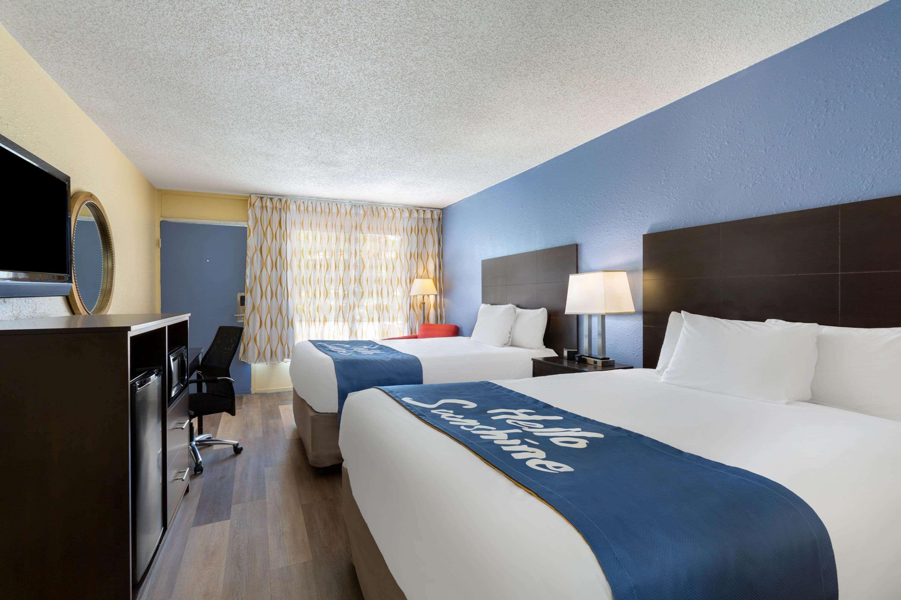 Days Inn By Wyndham Greensboro Airport Exterior foto